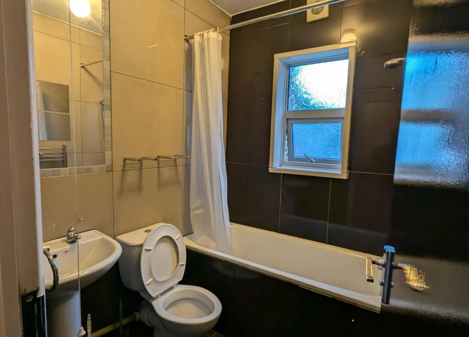 3B-10Min City Airport Central Ldn Free Parking London 0*,
